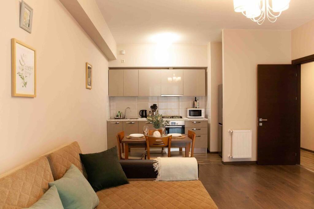 Gg Home - Cozy 1 Bedroom Apartment On Kazbegi Avenue 15 Тбілісі Екстер'єр фото